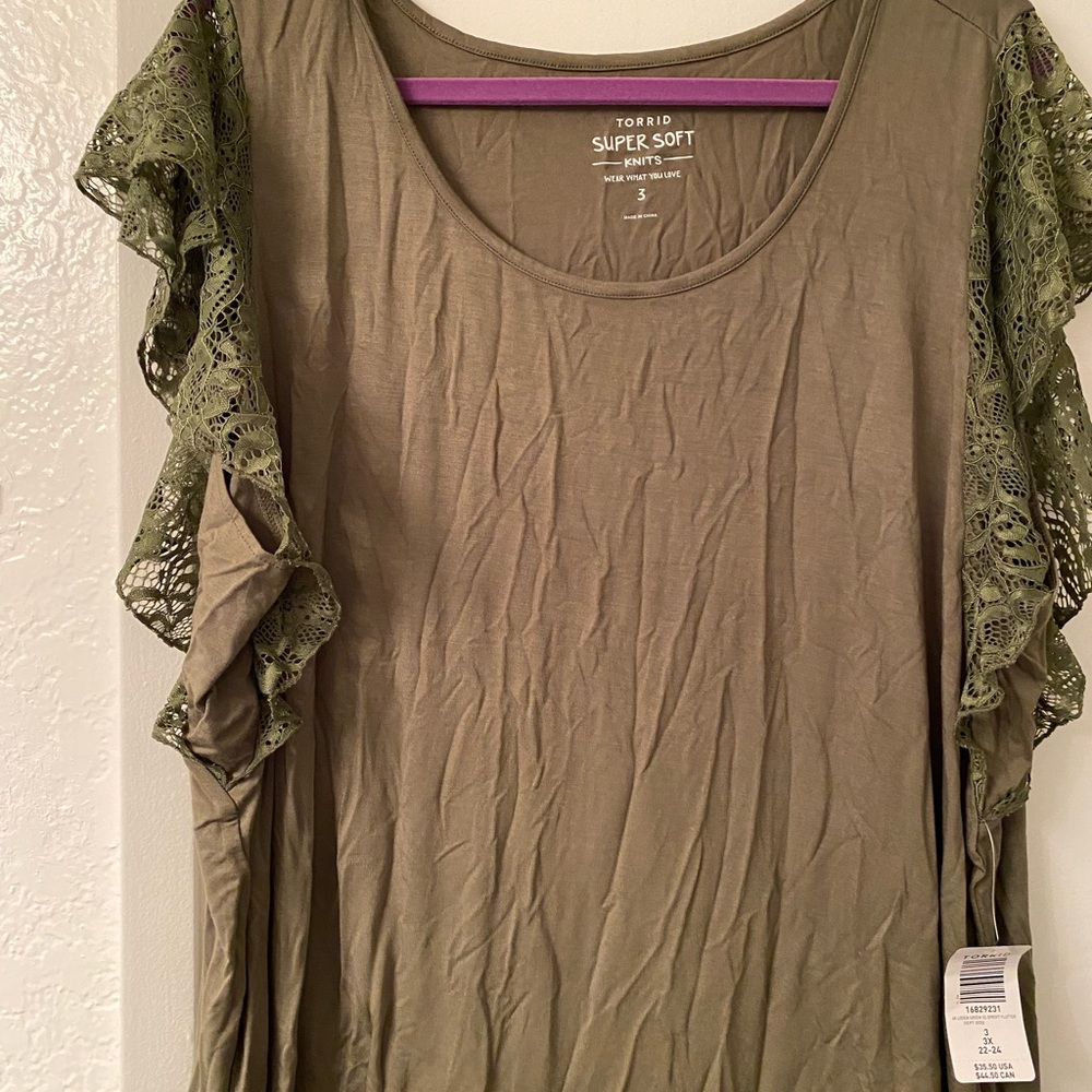 Torrid top - Picture 2 of 4